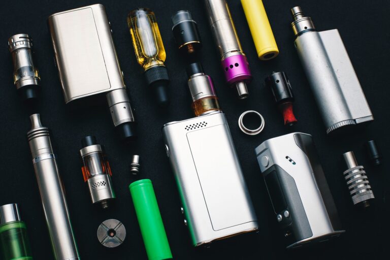 Disposable vs Rechargeable THC Vapes